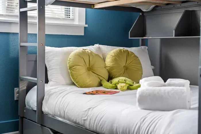 Fifth room with bunk beds