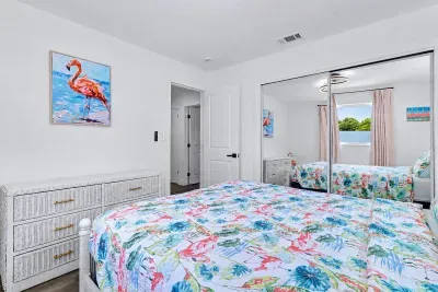 NEW! Pool + Arcade + Home Gym | Sleeps 10 - image 24 of 43