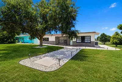 NEW! Pool + Arcade + Home Gym | Sleeps 10 - image 36 of 43