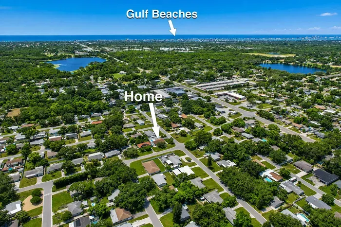 Nine minutes from the Gulf beaches, tucked into a quiet Largo neighborhood — the beach for the day, a real neighborhood for the night.