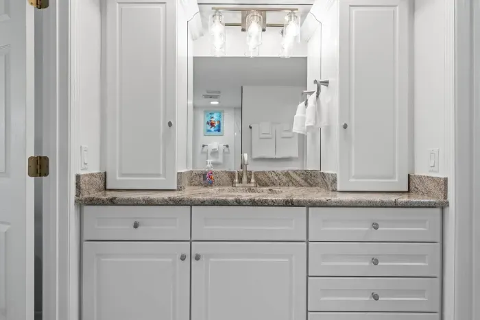 Enjoy a clean, modern setup with plenty of storage and room to refresh after a fun day at the beach, pool, or exploring beautiful Anna Maria Island!