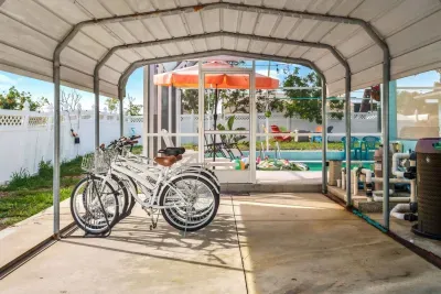 Take advantage of complimentary beach cruisers for exploring the area in style!