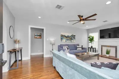 Open floor plan to allow a comfortable space for you and your family/friends.