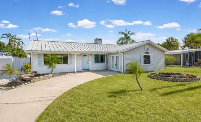 Pre-listing! - image 1 of 1