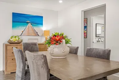 Heated Pool - Minutes to Beach - Outside Bar - Perfect for Family - image 6 of 44
