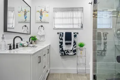 Heated Pool - Minutes to Beach - Outside Bar - Perfect for Family - image 29 of 44