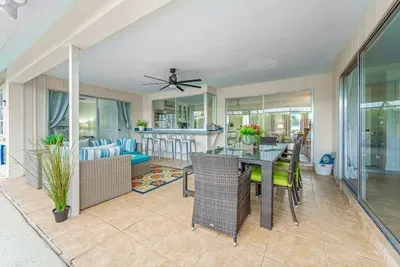 Heated Pool - Minutes to Beach - Outside Bar - Perfect for Family - image 36 of 44