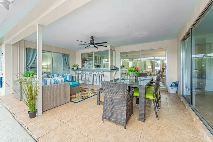 Heated Pool - Minutes to Beach - Outside Bar - Perfect for Family - image 36 of 44