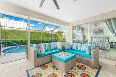 Heated Pool - Minutes to Beach - Outside Bar - Perfect for Family - image 38 of 44