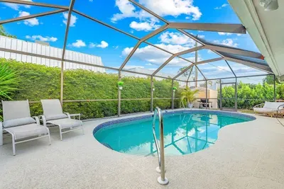Heated Pool - Minutes to Beach - Outside Bar - Perfect for Family - image 43 of 44