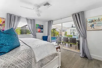 Heated Pool - Minutes to Beach - Outside Bar - Perfect for Family - image 22 of 44