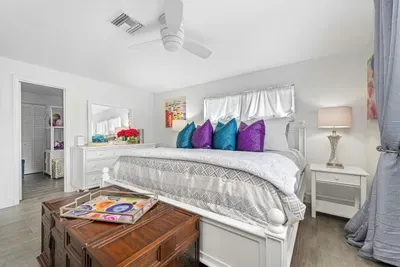 Heated Pool - Minutes to Beach - Outside Bar - Perfect for Family - image 20 of 44