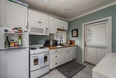 Hot Tubs - DT Duplex - Two Blocks off Forsyth Park - image 8 of 58