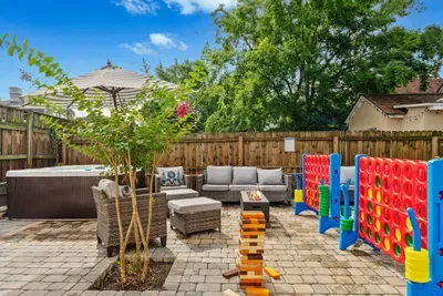 Hot Tubs - DT Duplex - Two Blocks off Forsyth Park - image 41 of 58