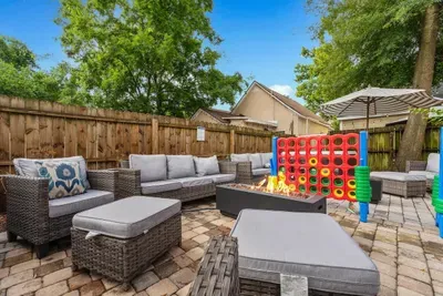 Hot Tubs - DT Duplex - Two Blocks off Forsyth Park - image 42 of 58