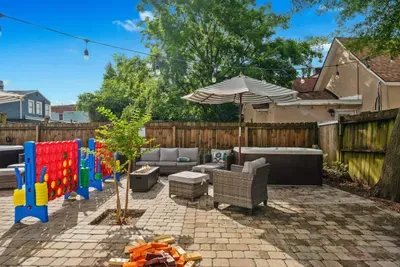 Hot Tubs - DT Duplex - Two Blocks off Forsyth Park - image 46 of 58