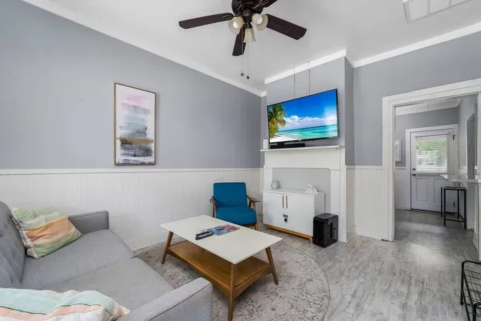 Hot Tubs - DT Duplex - Two Blocks off Forsyth Park - image 35 of 58