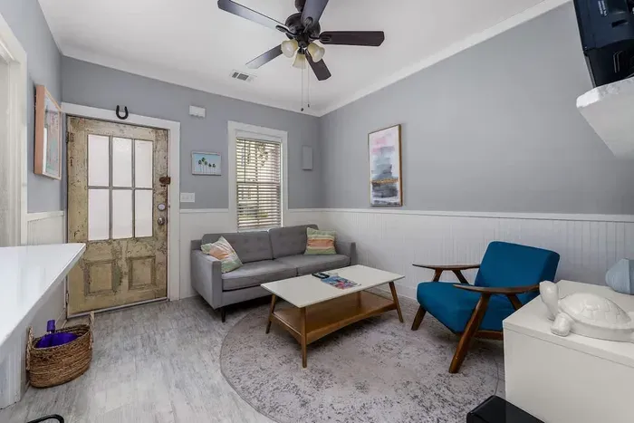 Hot Tubs - DT Duplex - Two Blocks off Forsyth Park - image 37 of 58