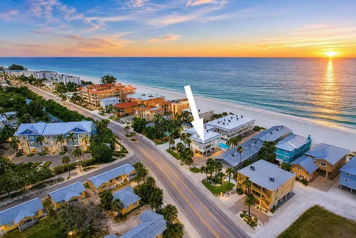 Sunset Gulf Views 2-Min Walk to Beach Pool - image 35 of 44