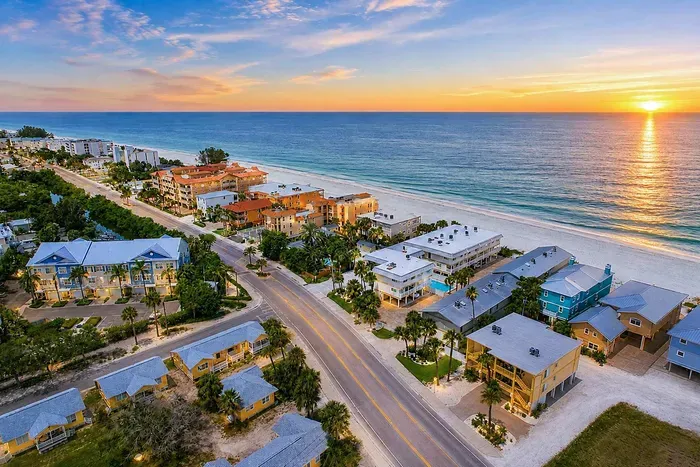 Sunset Gulf Views 2-Min Walk to Beach Pool - image 36 of 44