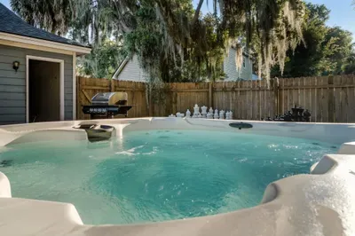 Dog Friendly - Hot Tub - Large Backyard - image 34 of 40