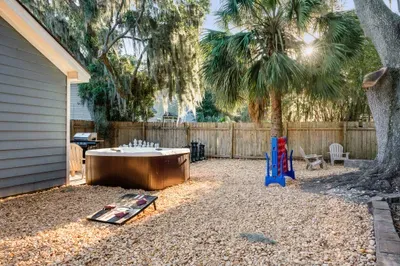 Dog Friendly - Hot Tub - Large Backyard - image 40 of 40