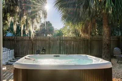 Dog Friendly - Hot Tub - Large Backyard - image 8 of 40