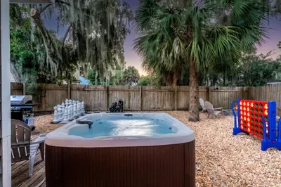 Dog Friendly - Hot Tub - Large Backyard - image 4 of 40