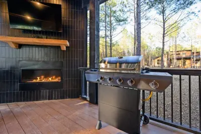 Wandering Pines | Hot Tub • Fire Pit • Bunk Room - image 30 of 41