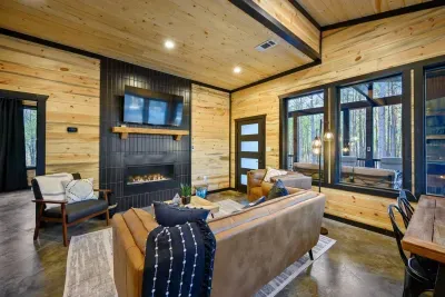 Wandering Pines | Hot Tub • Fire Pit • Bunk Room - image 8 of 41