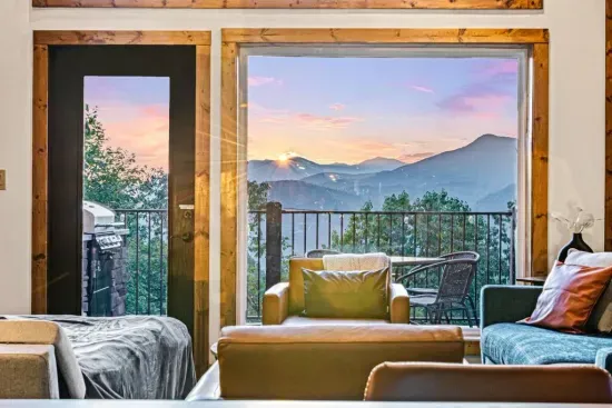 Mountain View Hideaway