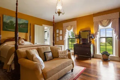 Charming 5-bedroom farmhouse with WiFi, AC in lovely Bardstown - image 39 of 61