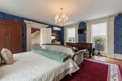 Charming 5-bedroom farmhouse with WiFi, AC in lovely Bardstown - image 34 of 61