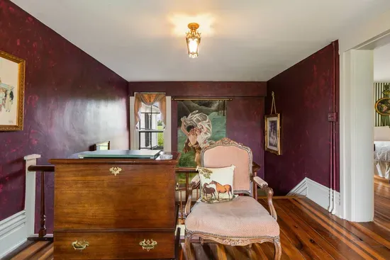 Charming 5-bedroom farmhouse with WiFi, AC in lovely Bardstown