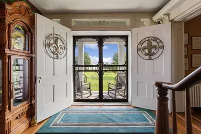 Charming 5-bedroom farmhouse with WiFi, AC in lovely Bardstown - image 3 of 61