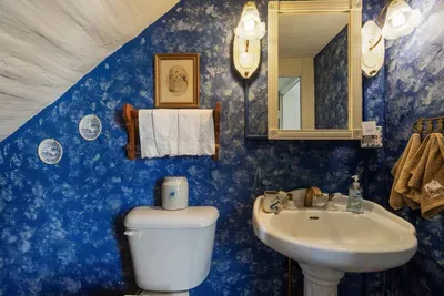 Charming 5-bedroom farmhouse with WiFi, AC in lovely Bardstown - image 37 of 61