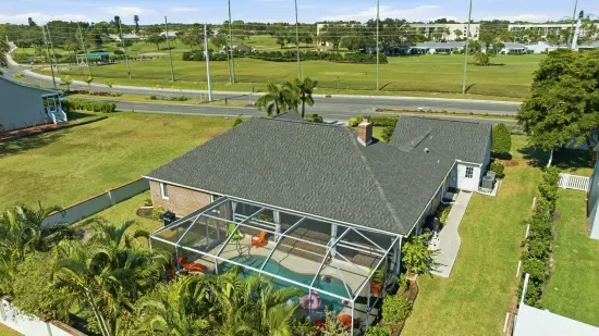 Private screened pool oasis, spacious yard, minutes to golf & shops