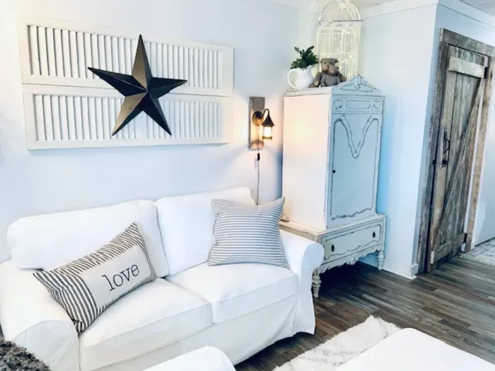 Love Seat/Armoire