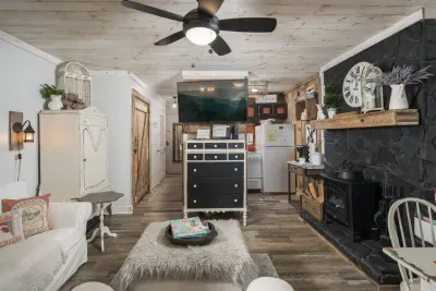 Cozy Mountain Top Ski Studio - image 18 of 83