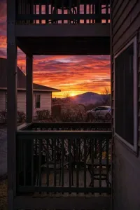 Mountain-view porch—front-row seats to brilliant sunsets