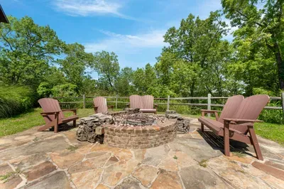 Enjoy a beer or hot beverage around the fire!