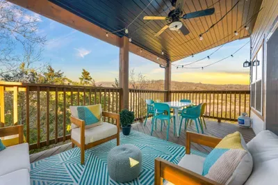 Enjoy food and fresh air!