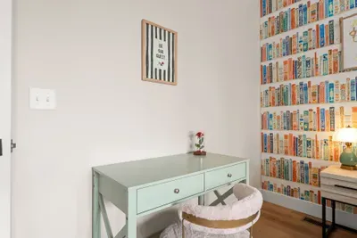 Stay productive with a dedicated workspace, perfect for remote work or catching up on emails. ✨