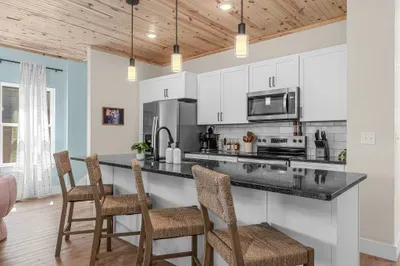 Fully equipped and ready for your favorite home-cooked meals! 🍳🍳