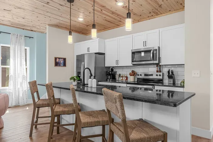 Fully equipped and ready for your favorite home-cooked meals! 🍳🍳