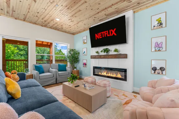 Kick back, relax, and feel right at home in the spacious living area. 🛋️✨