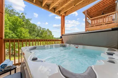 Soak away the day and enjoy a little extra luxury during your getaway. ✨