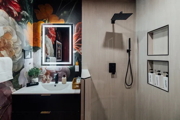 Alice in Wonderland–themed bathroom with whimsical and playful décor for a unique experience.