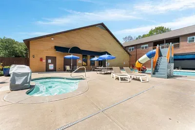 Soak up the sun and cool off at the resort-style outdoor pool! ☀️🏊‍♂️