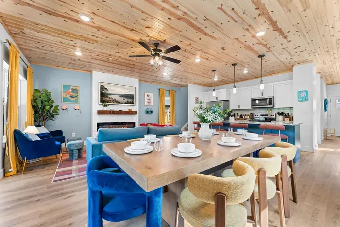 Pull up a chair or grab an island spot—there’s room for all! 🍷🎨